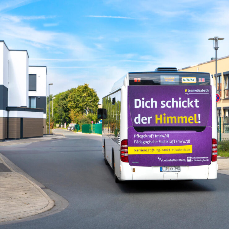 Buswerbung der St. Elisabeth Stiftung Detmold