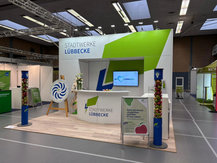 Ein Messestand der Stadwerke Lübbecke mit interaktiven Elementen
